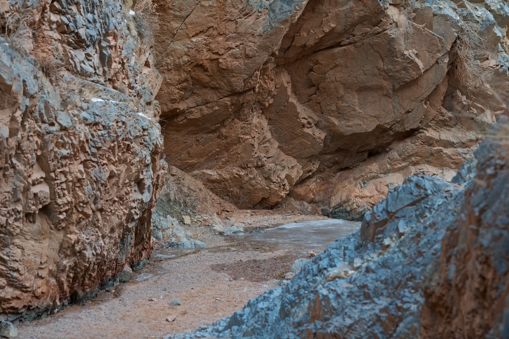 ущелье, ведущее к каньонам Конорчек